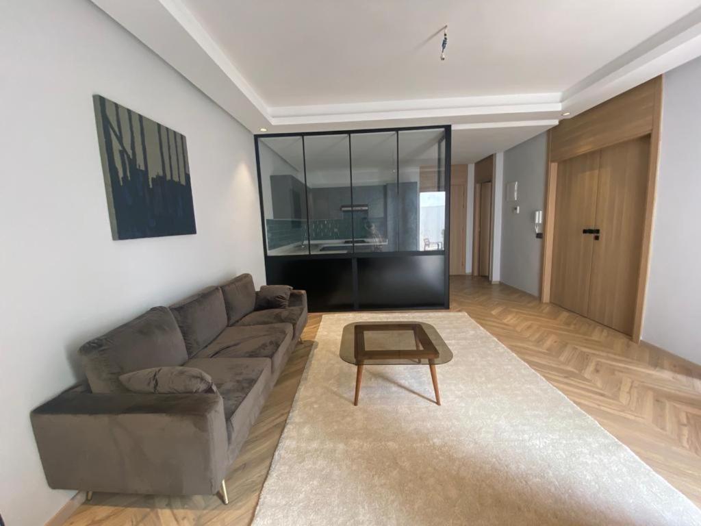 Spacious New 1-bedroom Unit In Downtown W Terrace And Free Parking * Casablanca