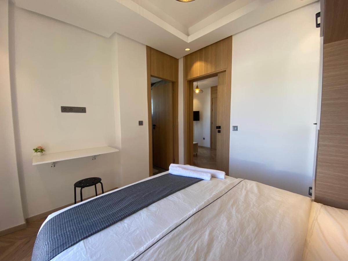 Spacious New 1-bedroom Unit In Downtown W Terrace And Free Parking Casablanca